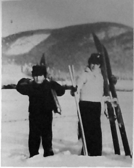 Datei:1944-skier.jpg