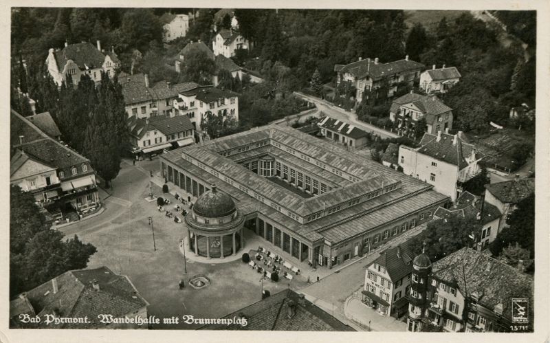 Datei:1941-brunnenplatz.jpg