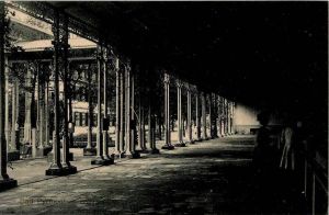 192x-Brunnenhaus mit Wandelhalle.jpg