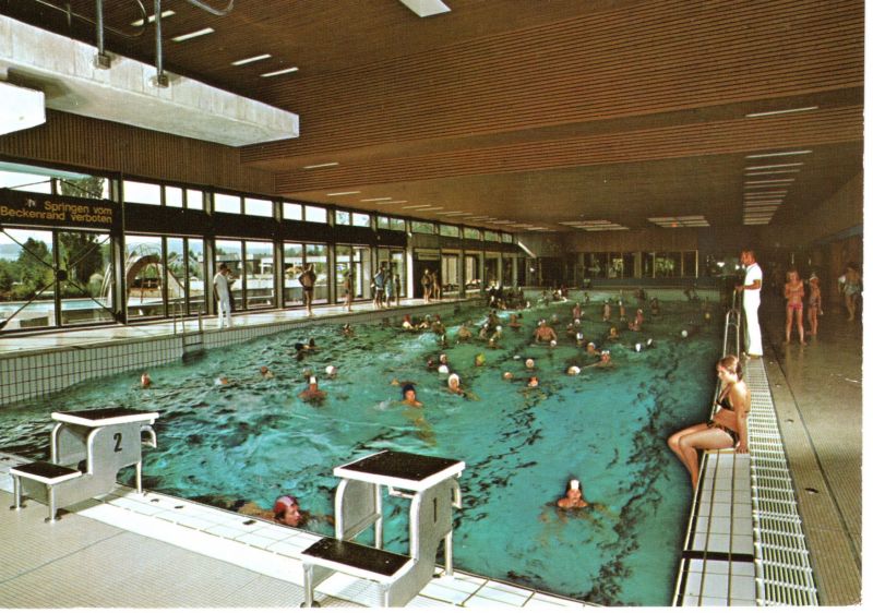 Datei:Hallenwellenbad1970er.jpg